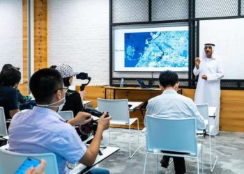 A sequence of lectures had been introduced by Saeed Al Shamsi, GPU Vice President and Title officer, to a group of Chinese photographers’ residence in UAE