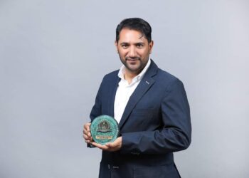 المصور البحريني عيسى إبراهيم أول مصور ينال هذا اللقب حول العالم لقب (GPU GRAND MASTER)