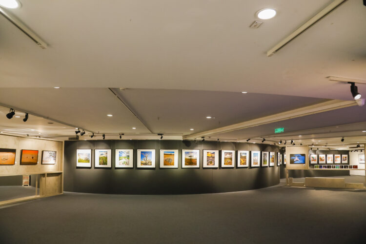 Heads of Photographic Societies Exhibition at the China Millennium Memorial World Art Center in Beijing from October 21 to 29