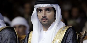 سمو الشيخ منصور بن محمد بن راشد آل مكتوم يكّرم الفائزين بالدورة السابعة للجائزة “اللحظة”