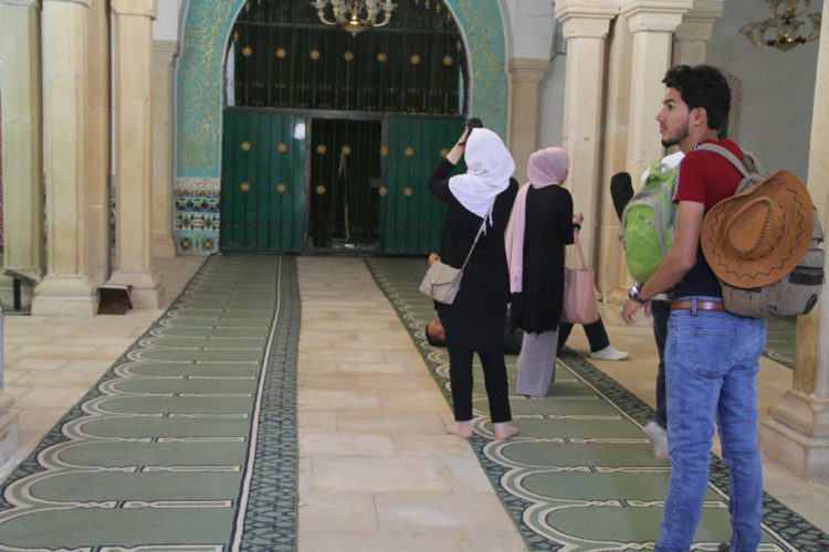 حفل الإختتام و خرجة تطبيقية لزاوية الهامل ومدينة بوسعادة