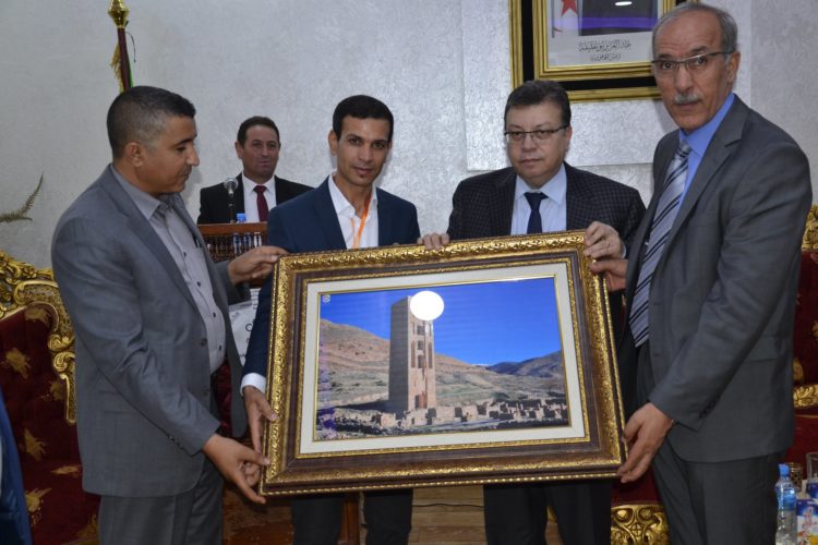 افتتاح الصالون الوطني الثالث للصورة الفوتوغرافية تحت شعار ” العدسة فن والوان “