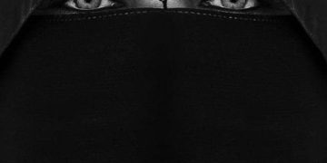 المعاناة تولد الإبداع فوتوغرافي يمني يحصد المركز الأول 🥇 على مستوى العالم في مسابقة التصوير الفوتوغرافي.