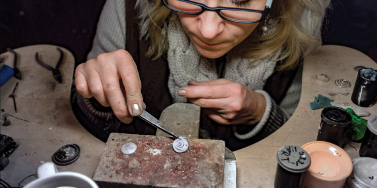 جائزة حمدان بن محمد للتصوير تنشر الصورة الفائزة بمسابقة “مكتبك”