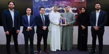 فوتوغرافيا – دبي تتوهّج عالمياً بتقنية الشهادات الرقمية المُحصَّنة