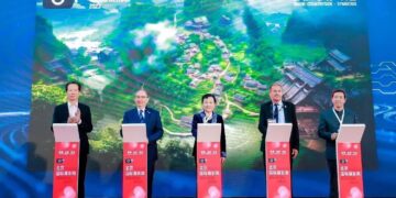 Heads of Photographic Societies Exhibition at the China Millennium Memorial World Art Center in Beijing from October 21 to 29