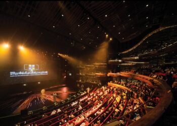 فوتوغرافيا – لحظة الدهشة .. تقترب من “أوبرا دبي”