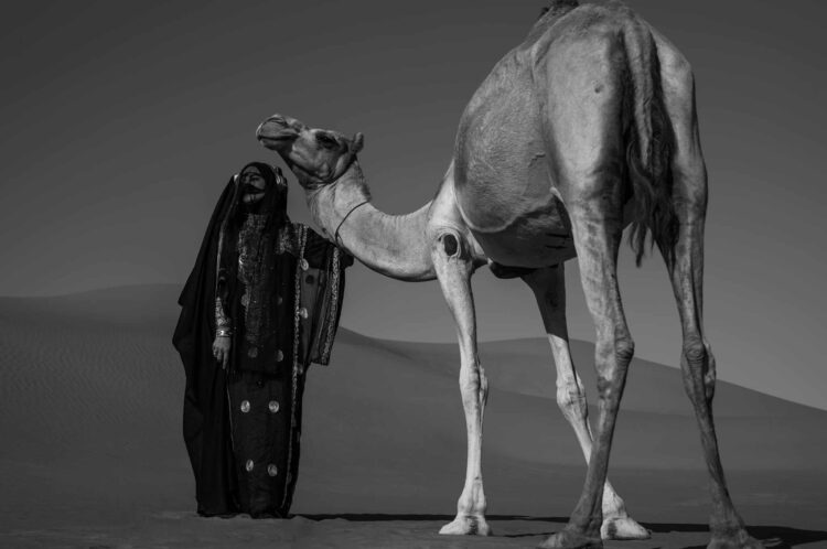 فاطمة الموسى – الإمارات العربية المتحدة​ ​ ​ – جائزة الشخصية الفوتوغرافية الواعدة