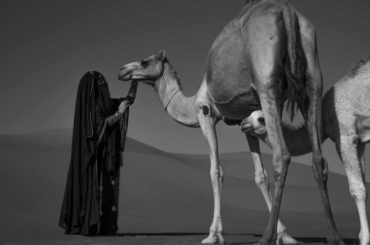 فاطمة الموسى – الإمارات العربية المتحدة​ ​ ​ – جائزة الشخصية الفوتوغرافية الواعدة