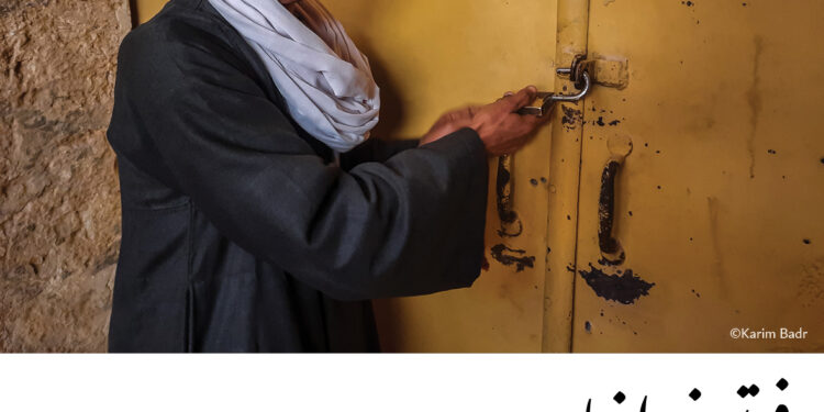 فوتوغرافيا – صورة حارس مقبرة إخناتون .. كريم بدر يكشف القصة